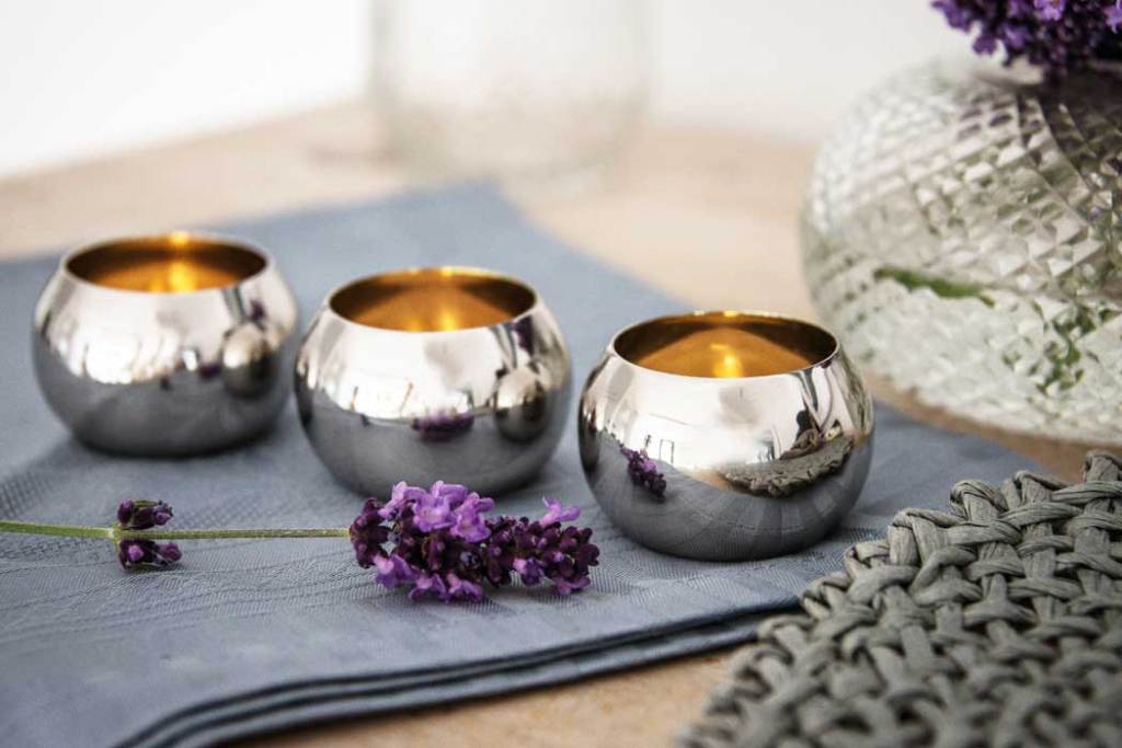 Bud tealight holder