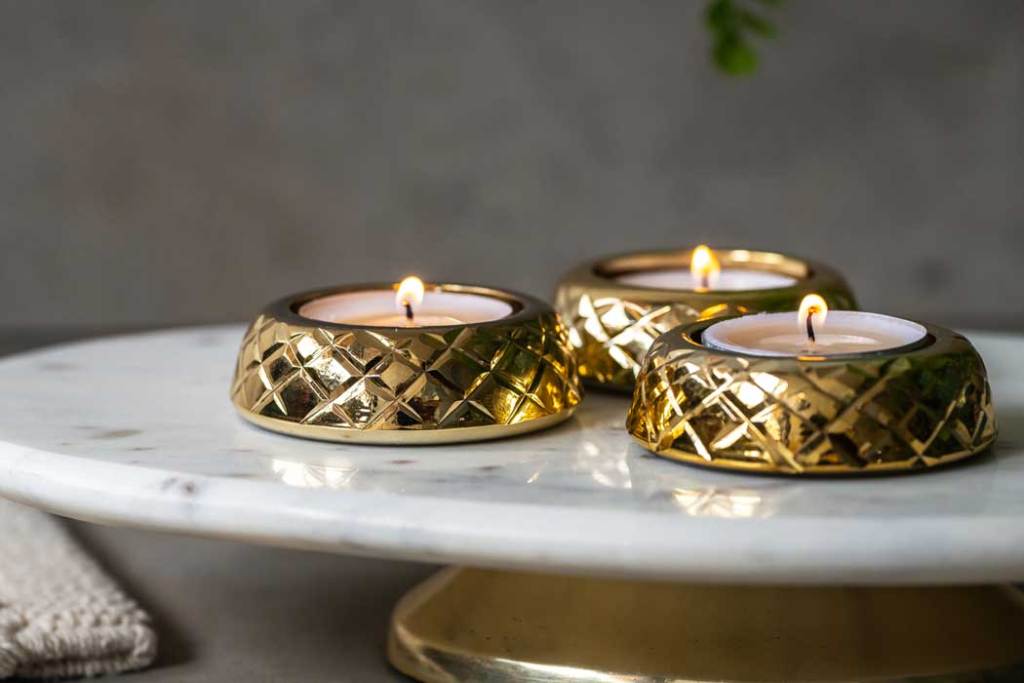 'Criss-Cross' tealight holder