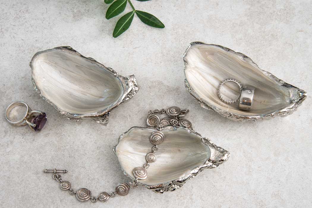 Oyster Jewellery holder