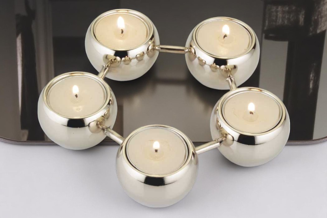 'Connect 5' tealight holder