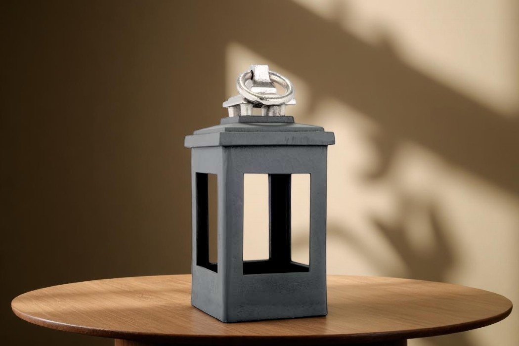 Modern candle Lantern (medium)
