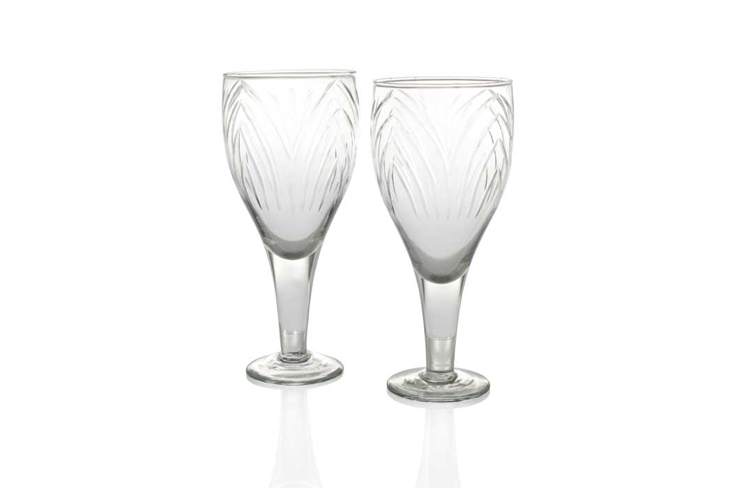 Large palm-cut wine glass