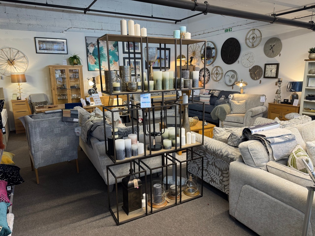 Bronze Ventana Open Display Unit