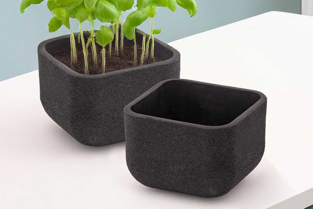 Small Marbo sill planter